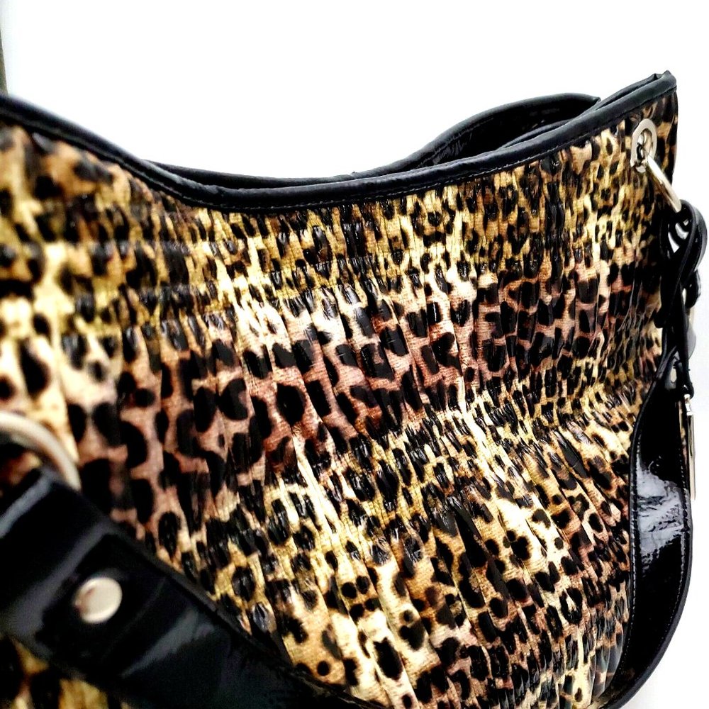 Nine West Wide Leopard / Cheetah Print Patent Faux Leather Purse Black Bottom - Picture 7 of 12